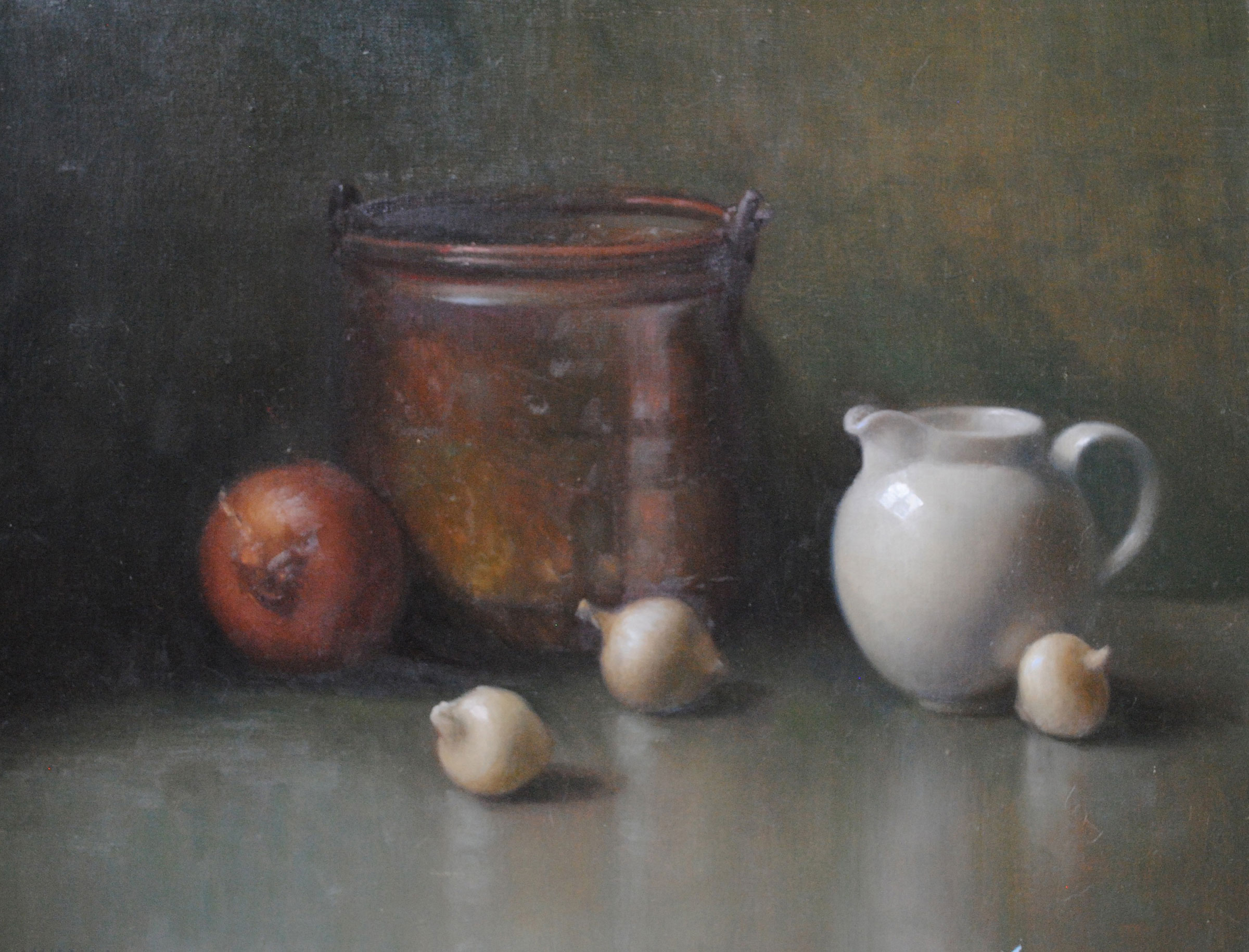 Onions_with_white_pitcher