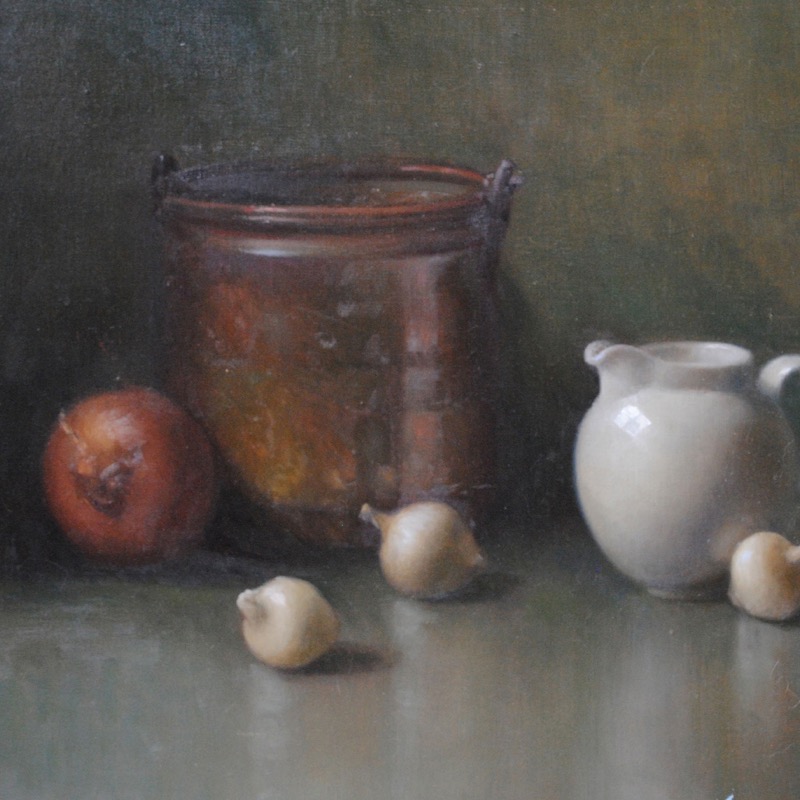 Onions_with_white_pitcher